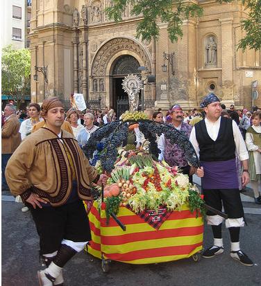 Ofrenda frutos Virgen del Pilar