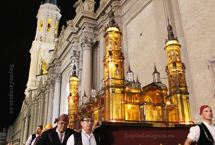 Rosario de Cristal fiestas del Pilar Zaragoza