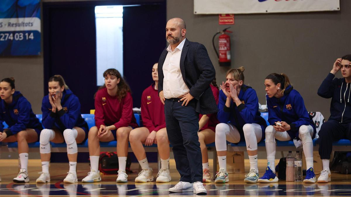 BLC banquillo femenino