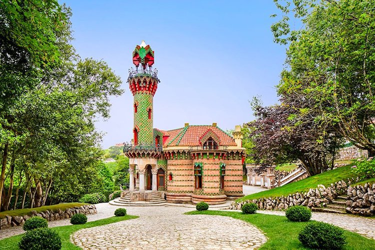 El Capricho de Gaudí; Cantabria;