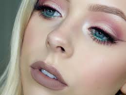 MAQUILLAJE